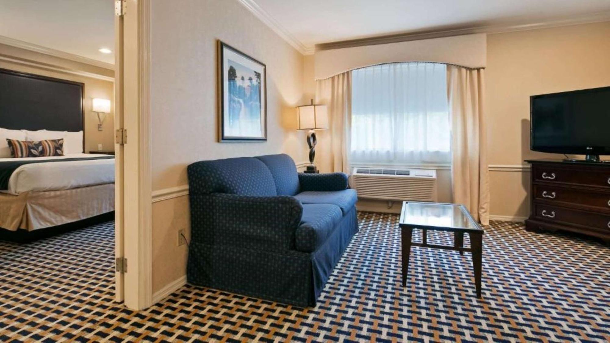 Best Western Plus Puyallup Hotel Bagian luar foto