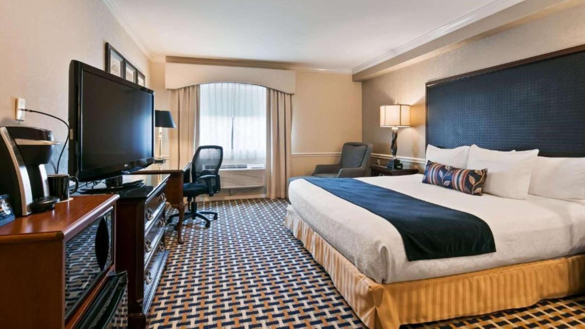 Best Western Plus Puyallup Hotel Bagian luar foto
