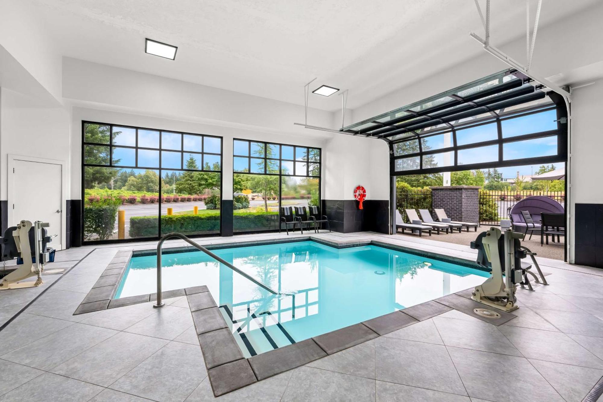 Best Western Plus Puyallup Hotel Bagian luar foto