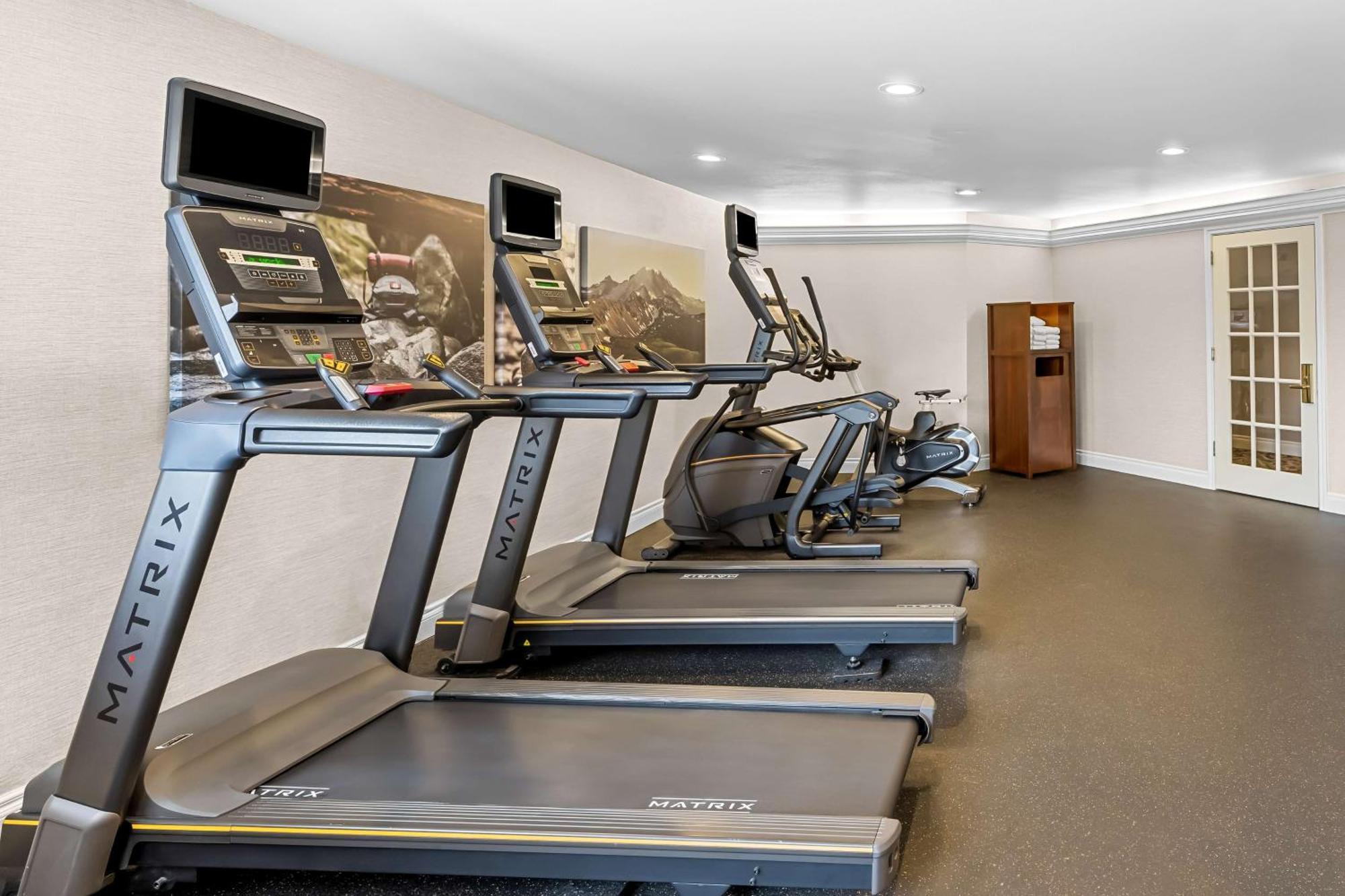 Best Western Plus Puyallup Hotel Bagian luar foto