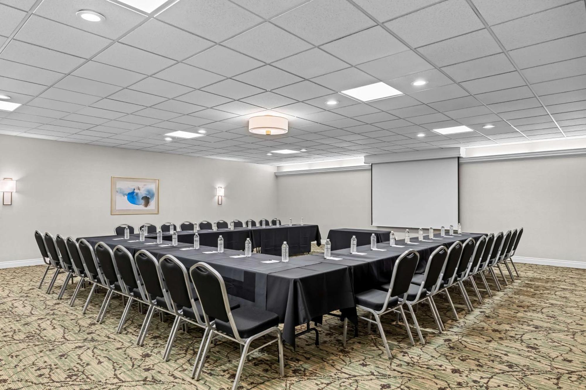 Best Western Plus Puyallup Hotel Bagian luar foto