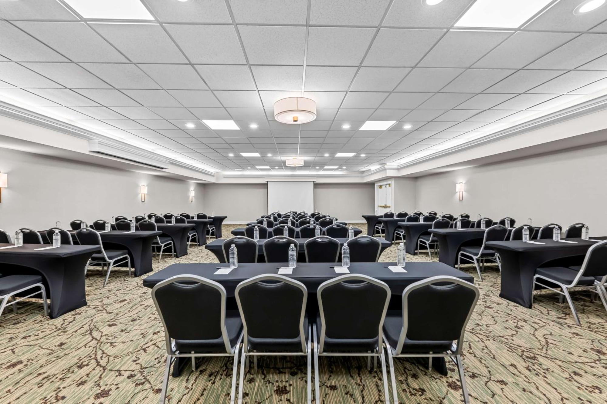 Best Western Plus Puyallup Hotel Bagian luar foto
