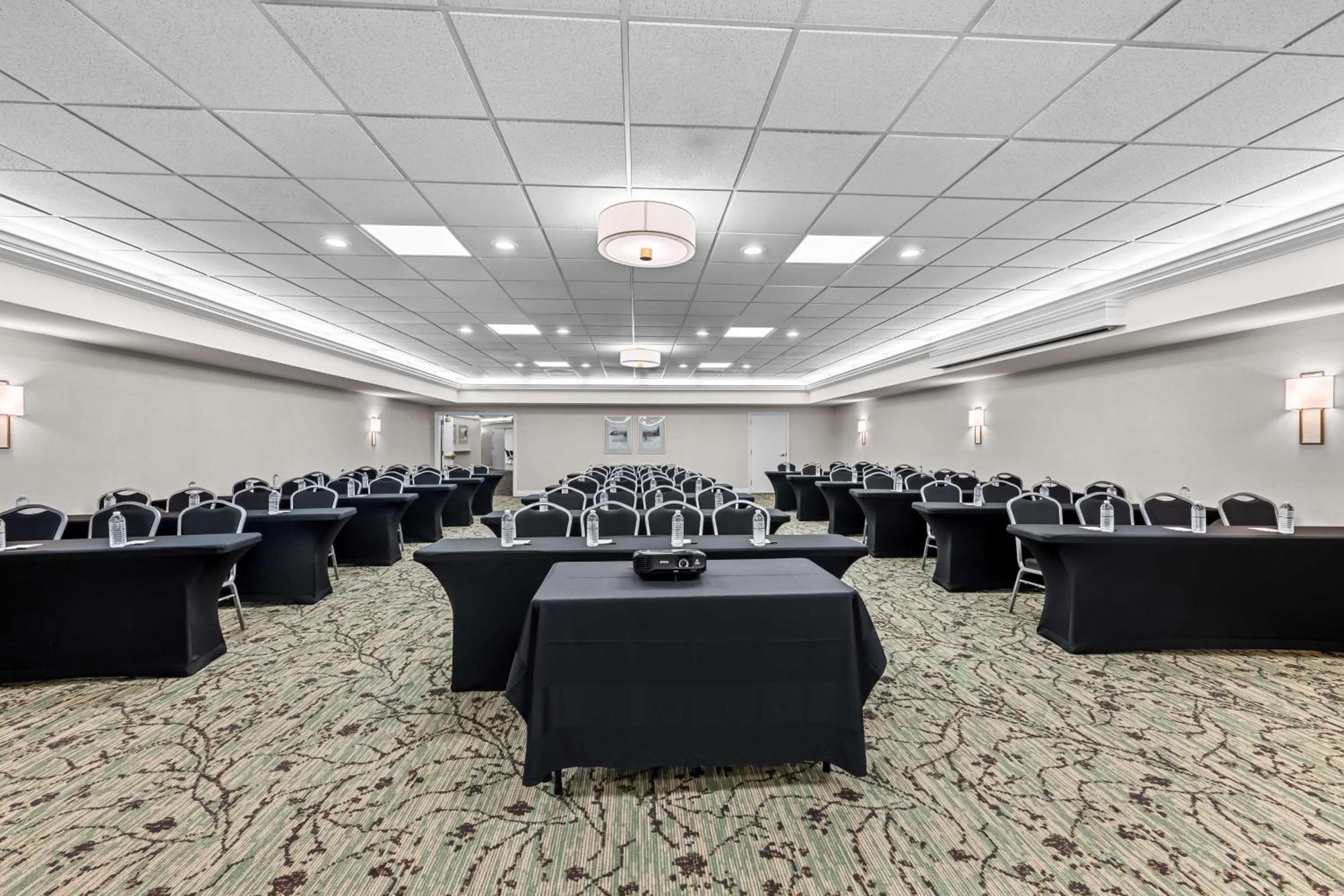 Best Western Plus Puyallup Hotel Bagian luar foto