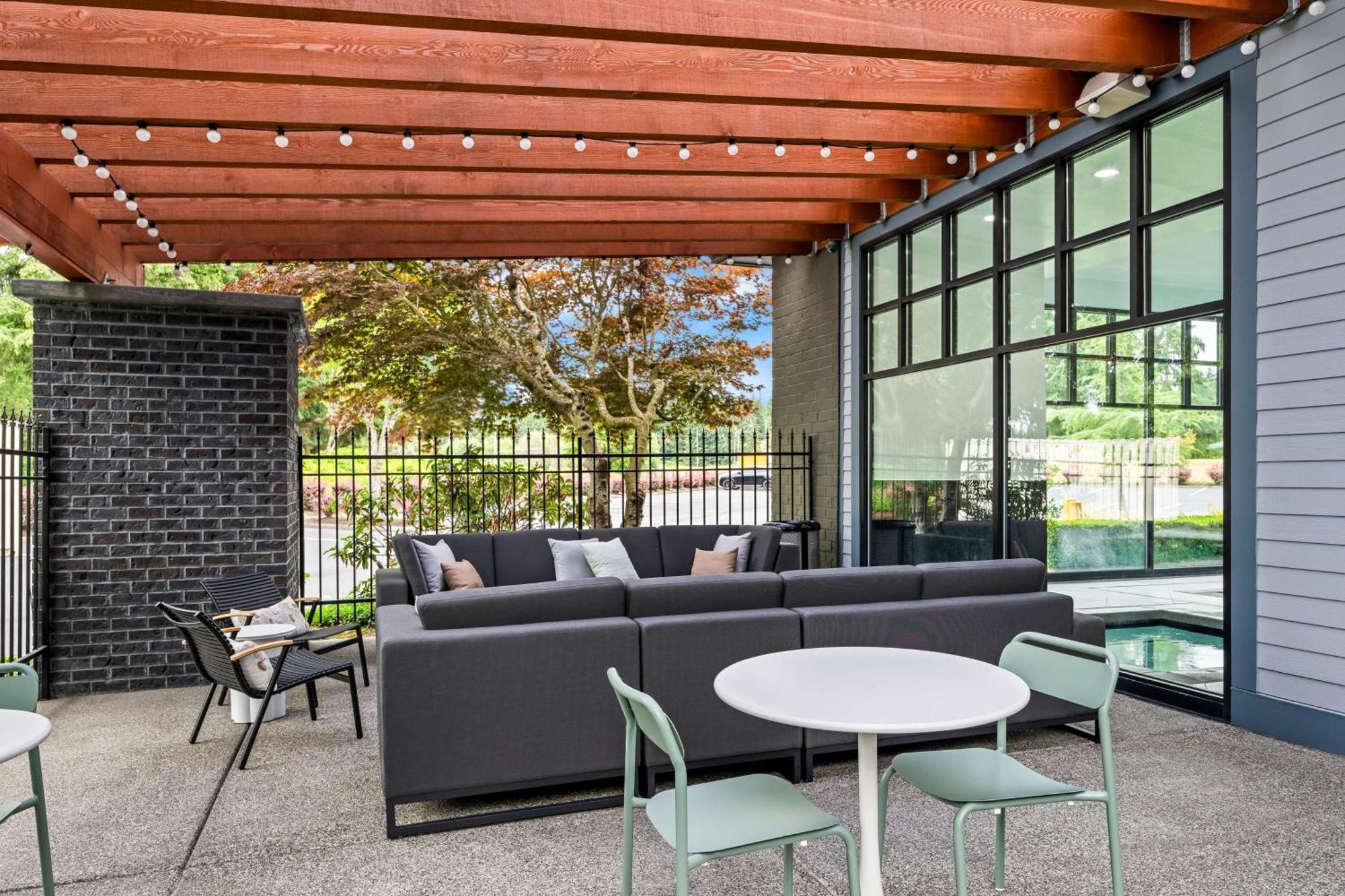 Best Western Plus Puyallup Hotel Bagian luar foto
